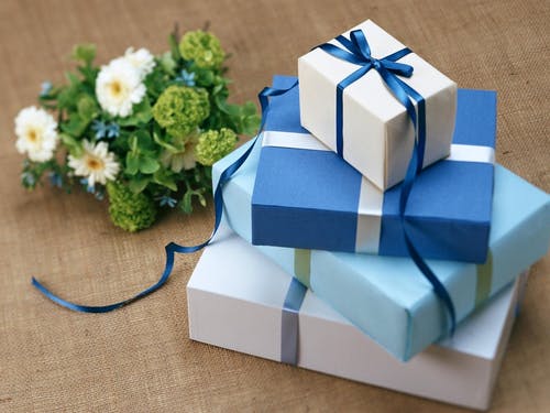 5 Excellent Birthday Gifts You Can Give to Anyone You Love